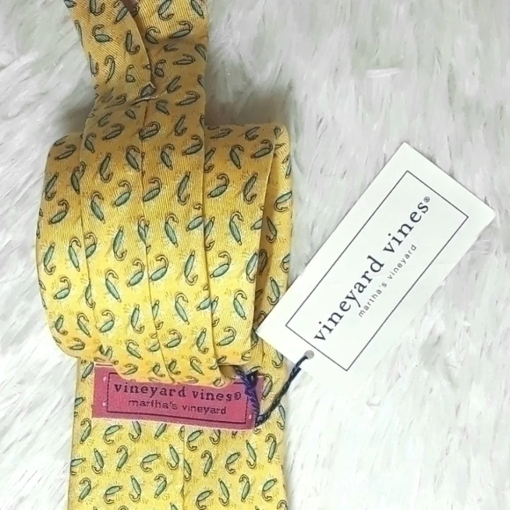 Vineyard Vines Flies Silk Neck Tie